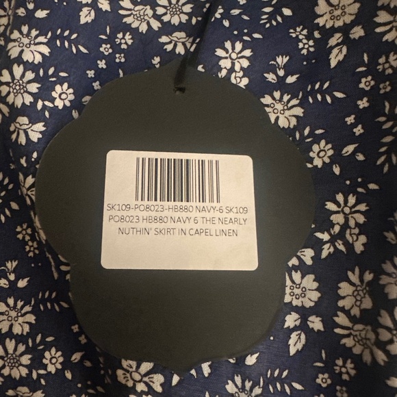 The Vampire s wife skirt - Picture 4 of 4